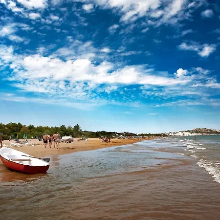 Aparthotel Villaggio Mirage 4*