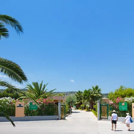 Apartahotel Villaggio Mirage 4*